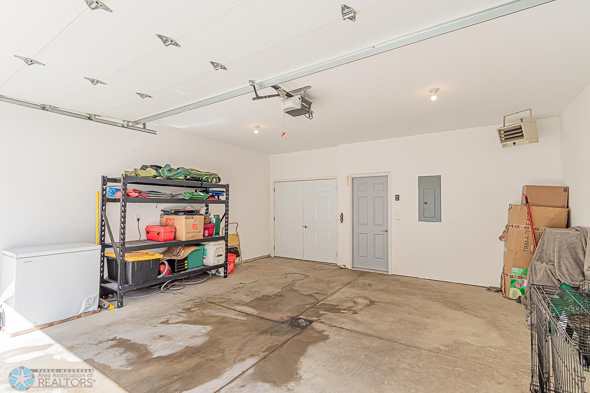 Garage_2.jpg