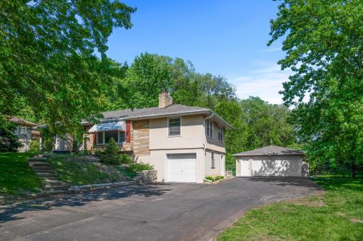 3328 Hampshire Ave N, Crystal, MN 55427