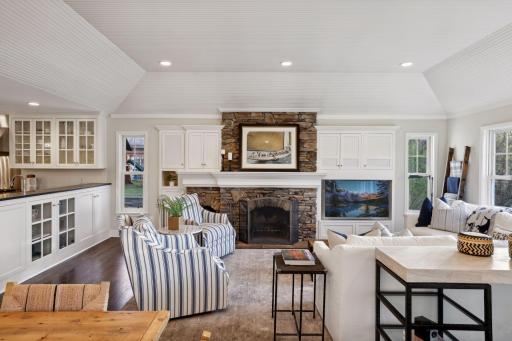 18202 Shavers Lake Drive, Wayzata, MN 55391