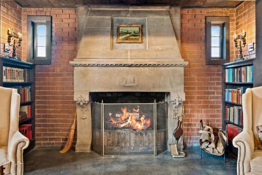 485 Summit Avenue, Saint Paul, MN 55102