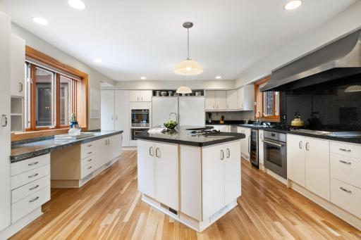 485 Summit Avenue, Saint Paul, MN 55102