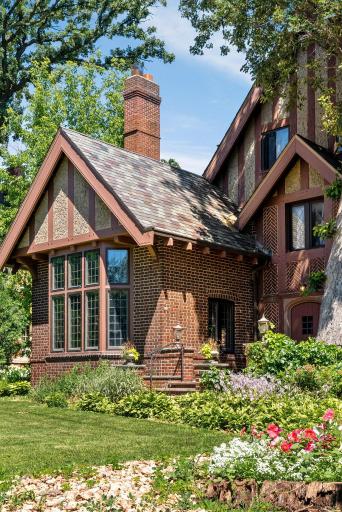 485 Summit Avenue, Saint Paul, MN 55102