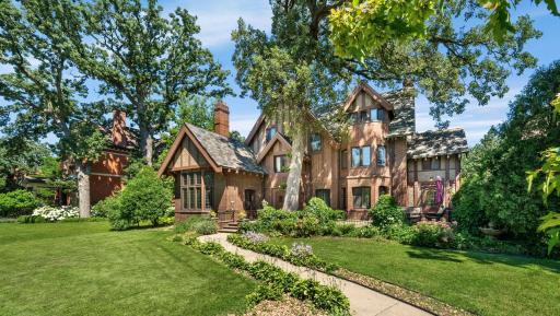 485 Summit Avenue, Saint Paul, MN 55102