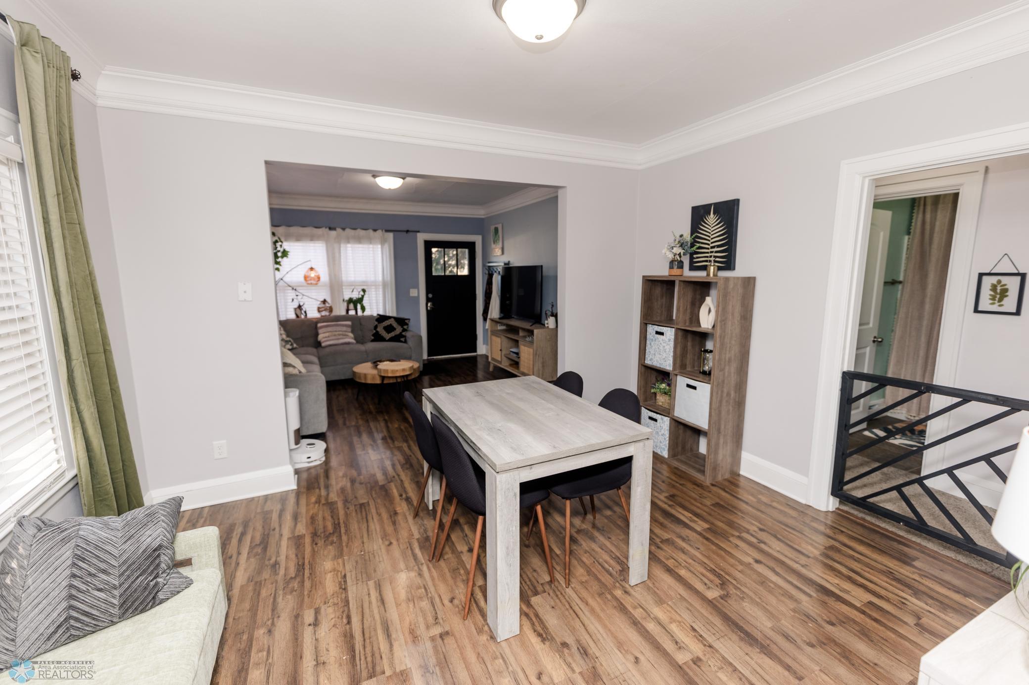 Dining to Livingroom