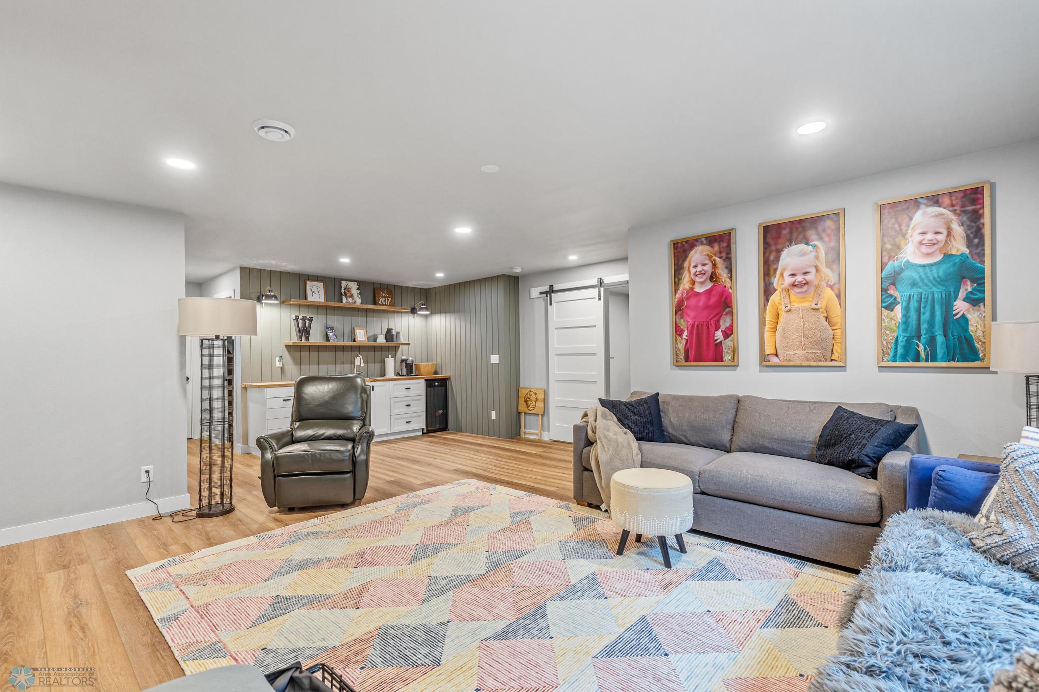 home-18.jpg