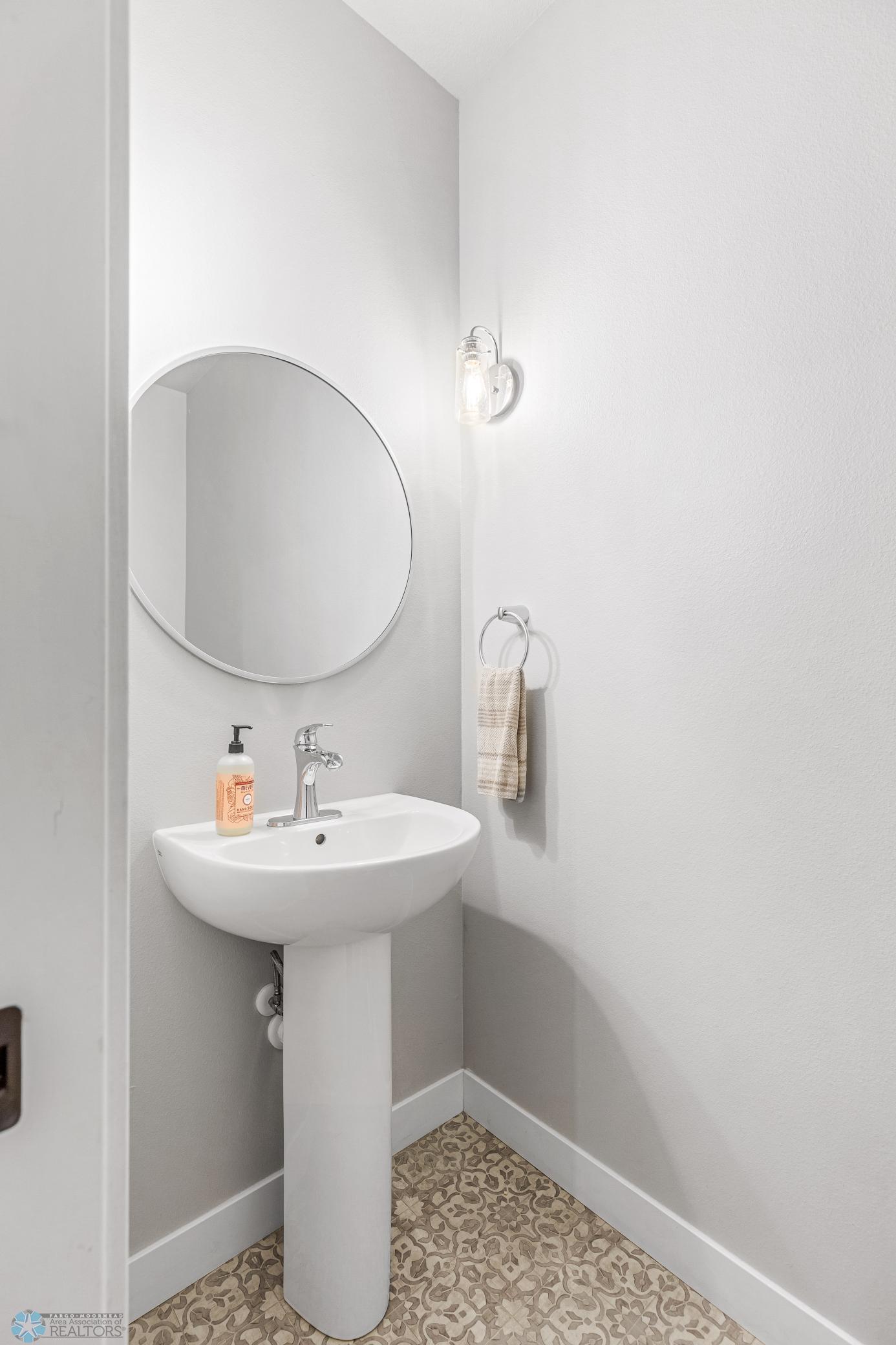 Main Floor 1/2 Bath