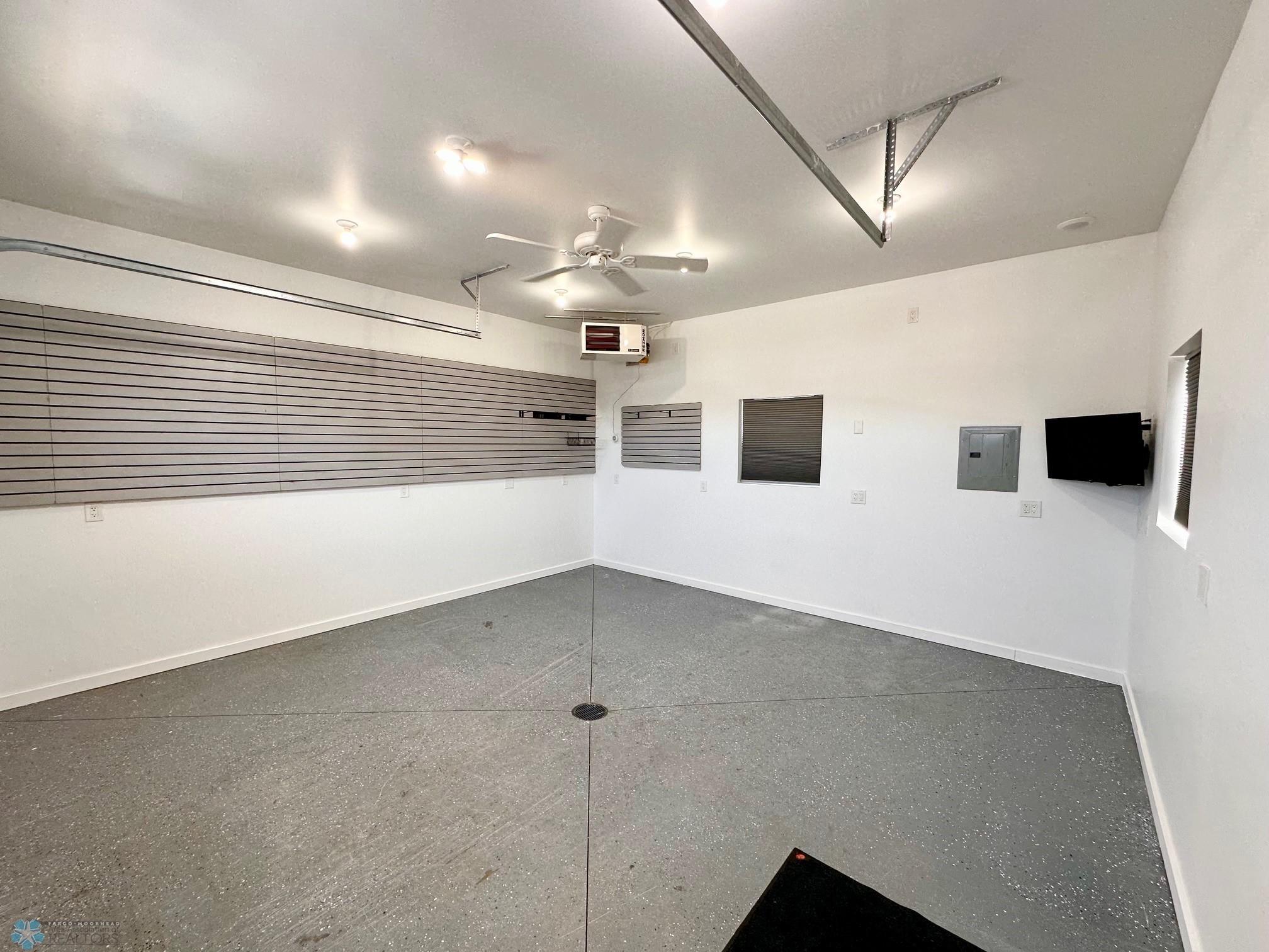 Detached Garage 2.jpg