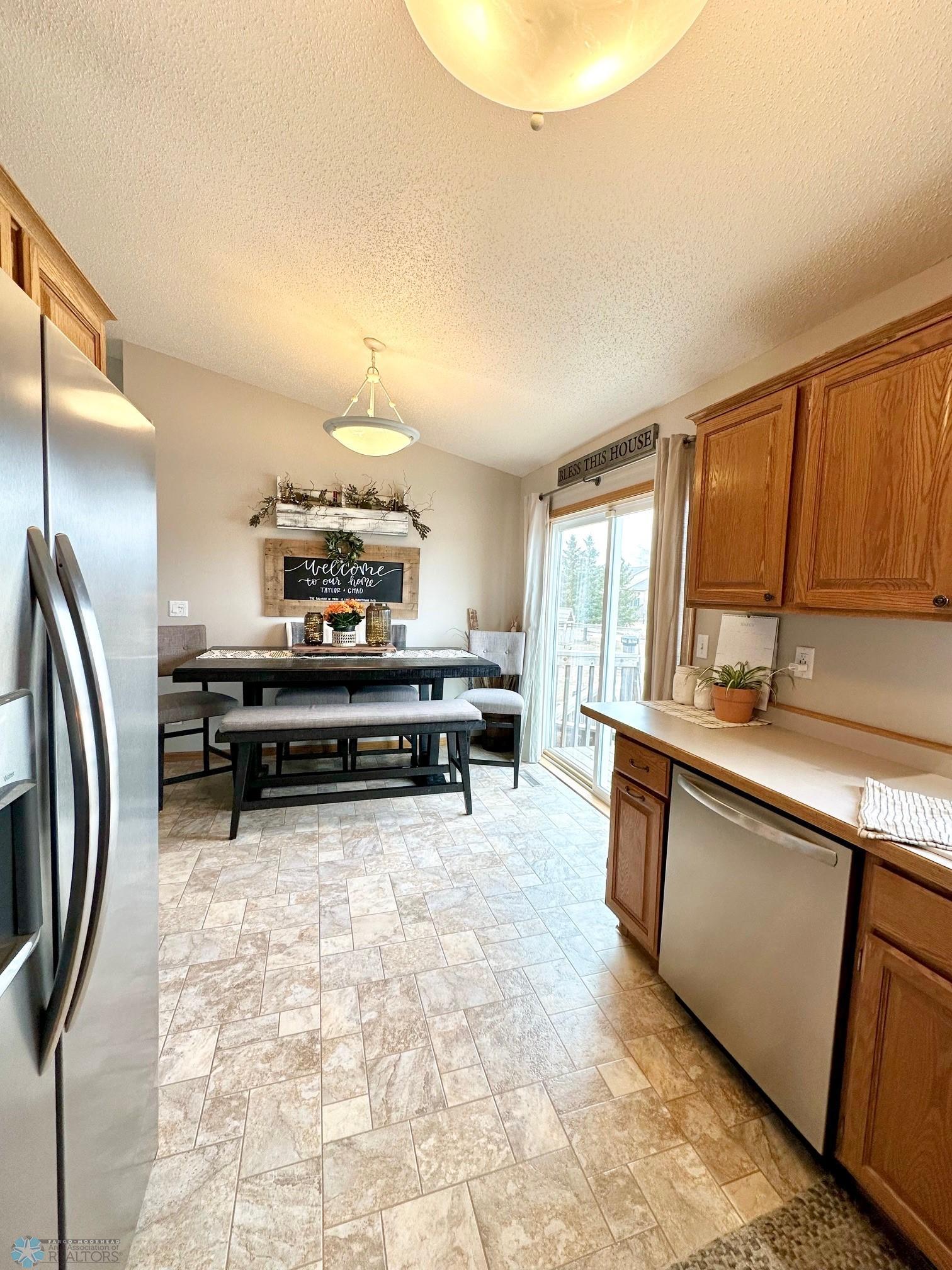Kitchen dining.jpg