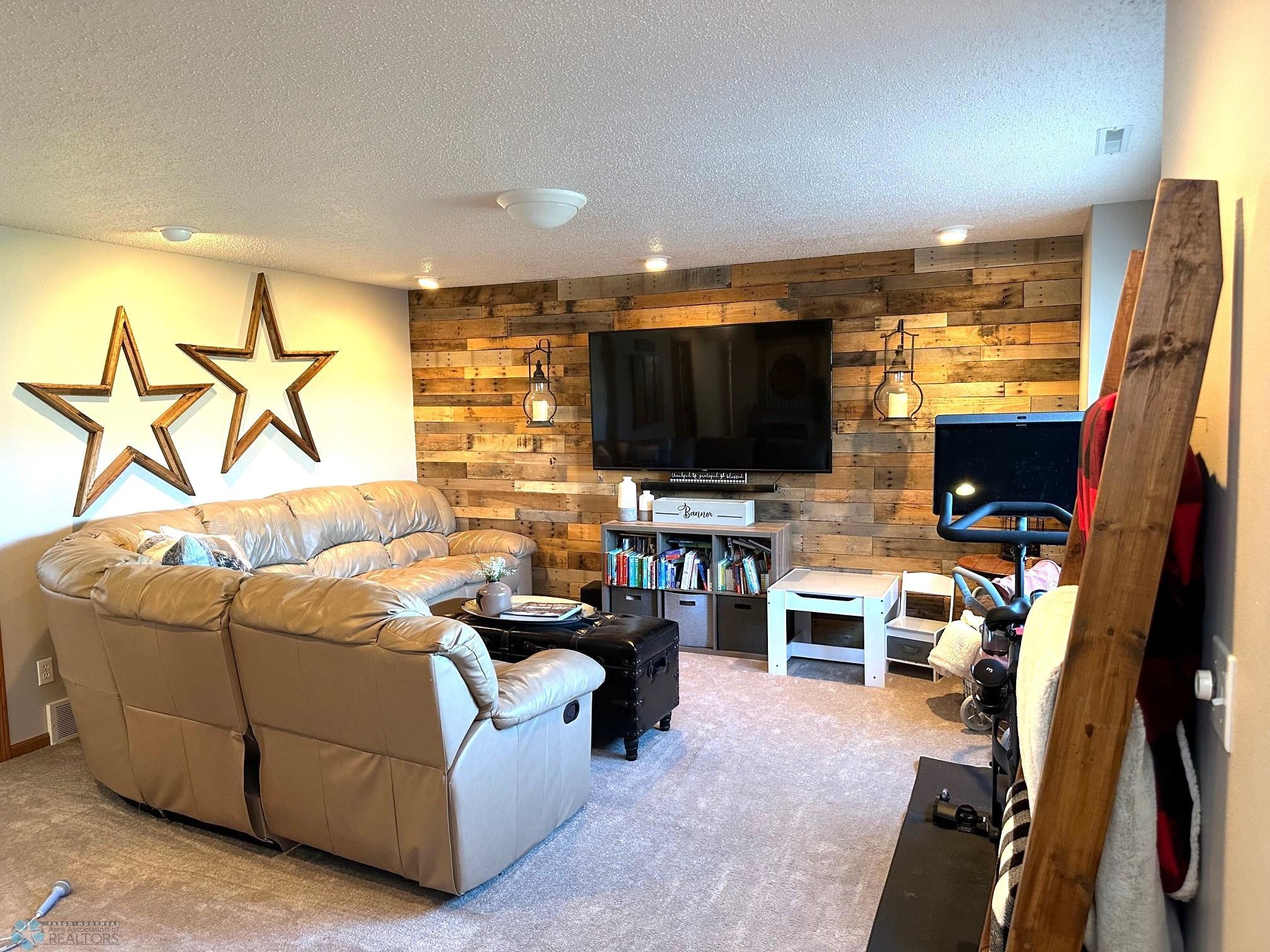 LL Family Room 2 1.jpg