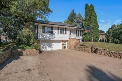 790 10th Avenue NW, New Brighton, MN 55112
