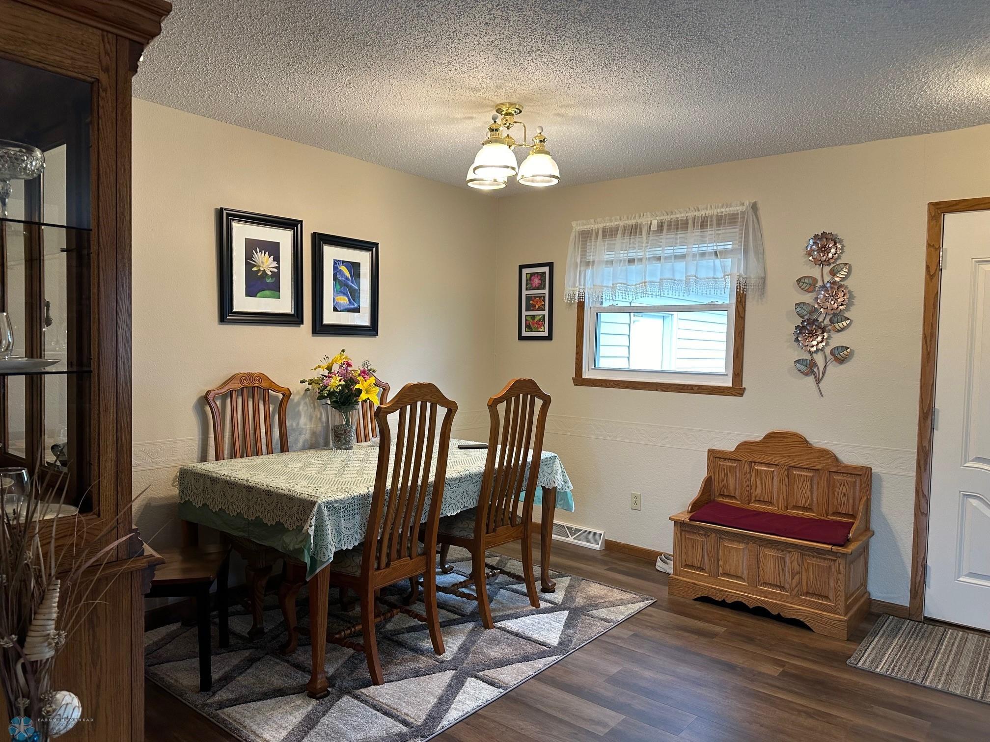 Dining Room 2.jpg