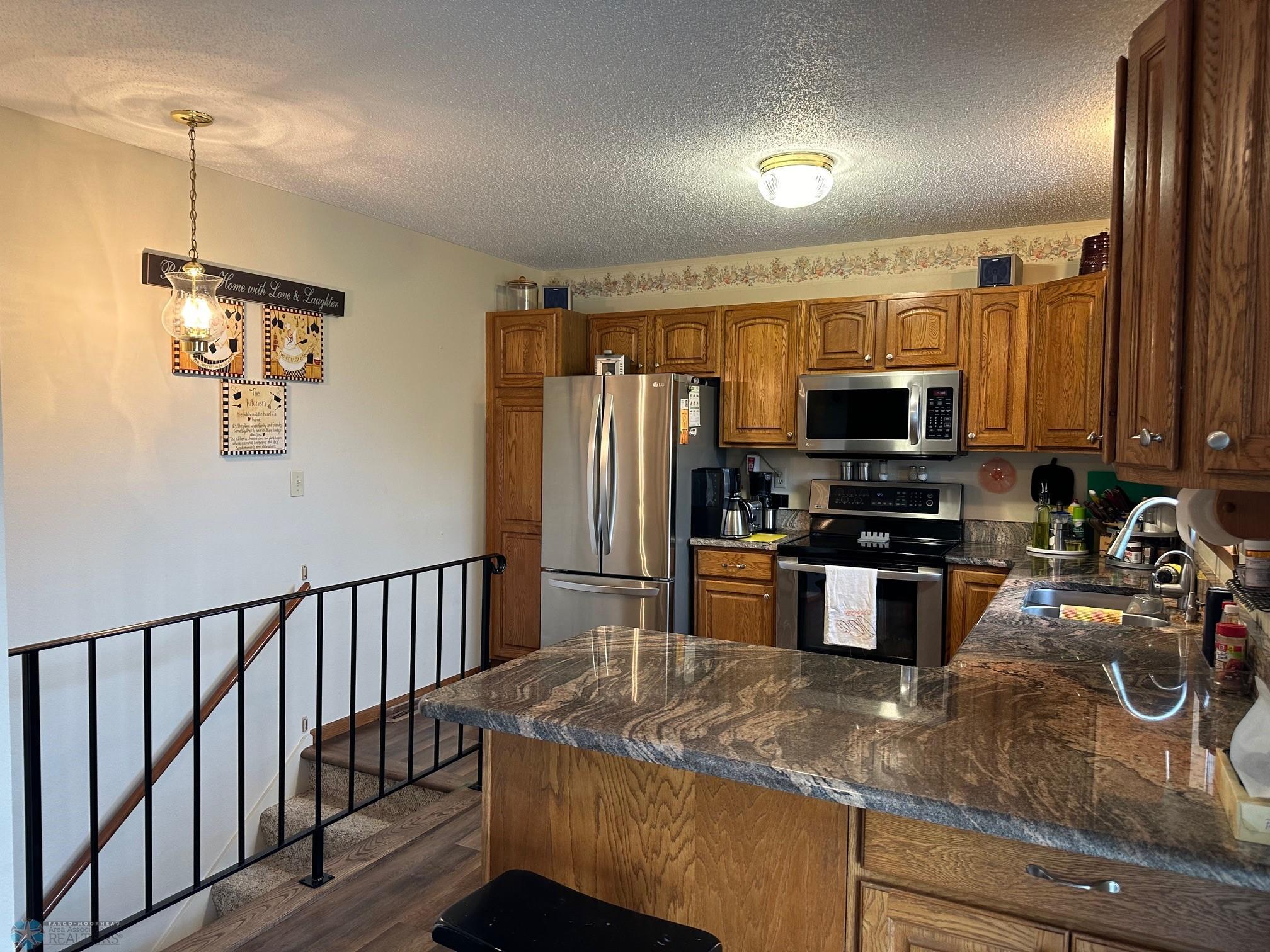 Kitchen 3.jpg