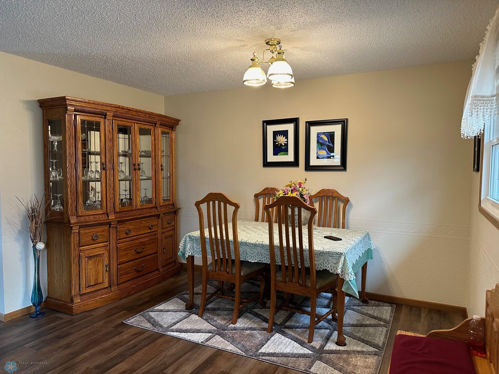 Dining Room 1.jpg