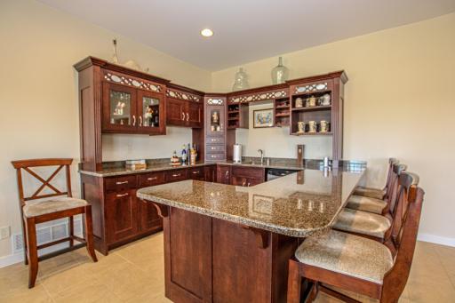 2215 Majestic Lane NW, Alexandria, MN 56308