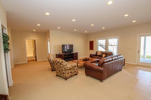 2215 Majestic Lane NW, Alexandria, MN 56308