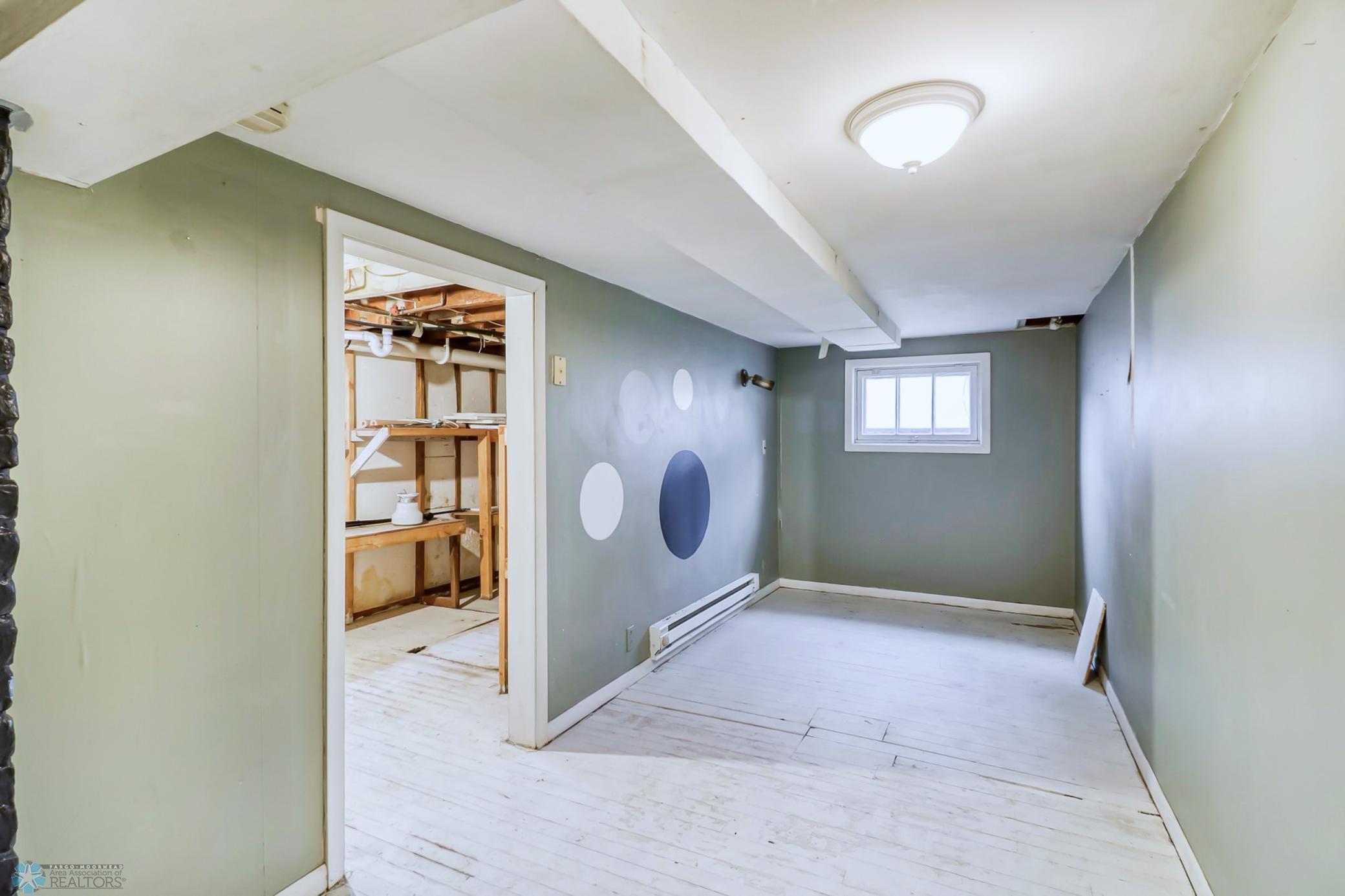 BasementRoom1_0.jpg