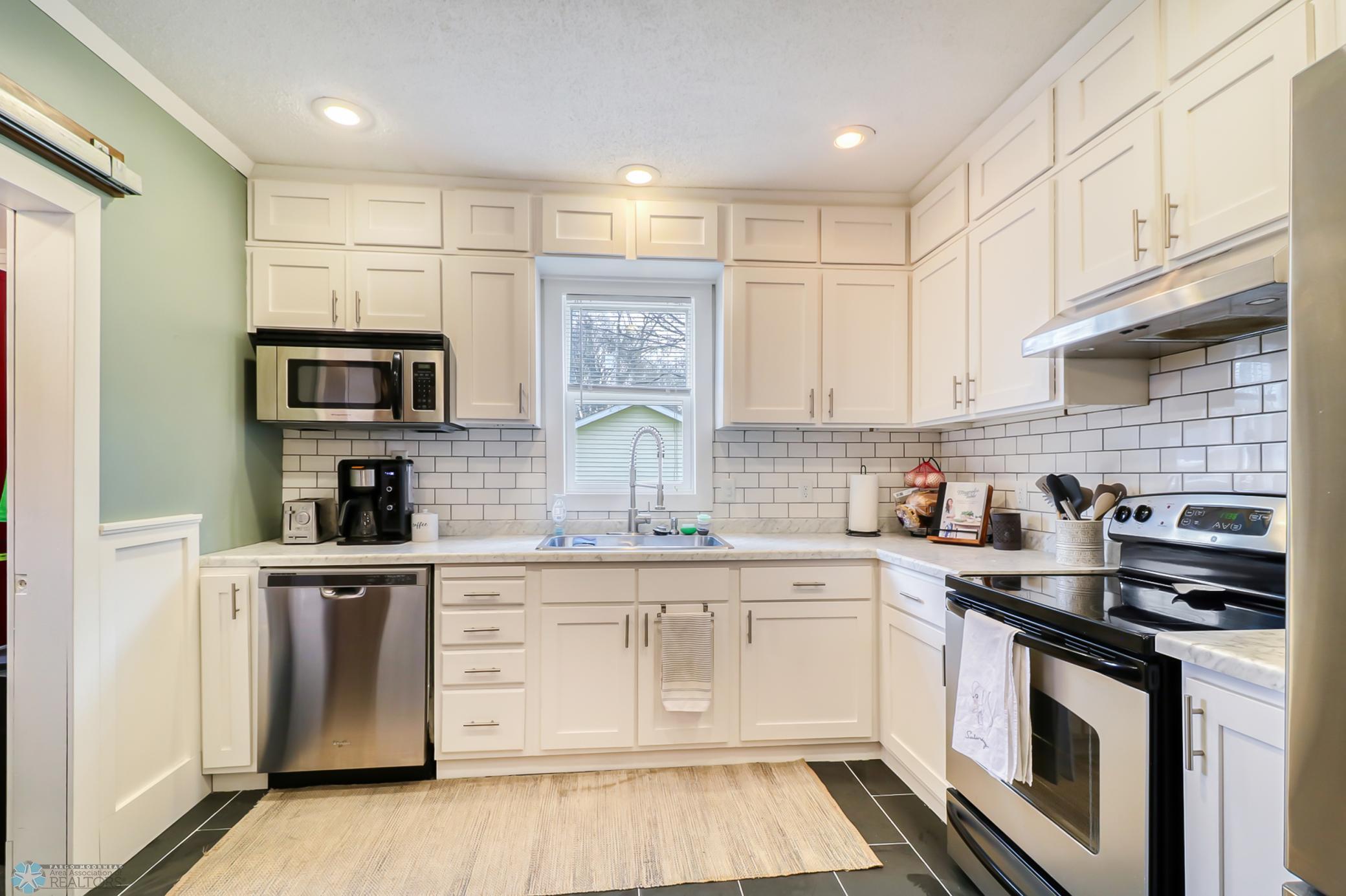 Kitchen1_1.jpg