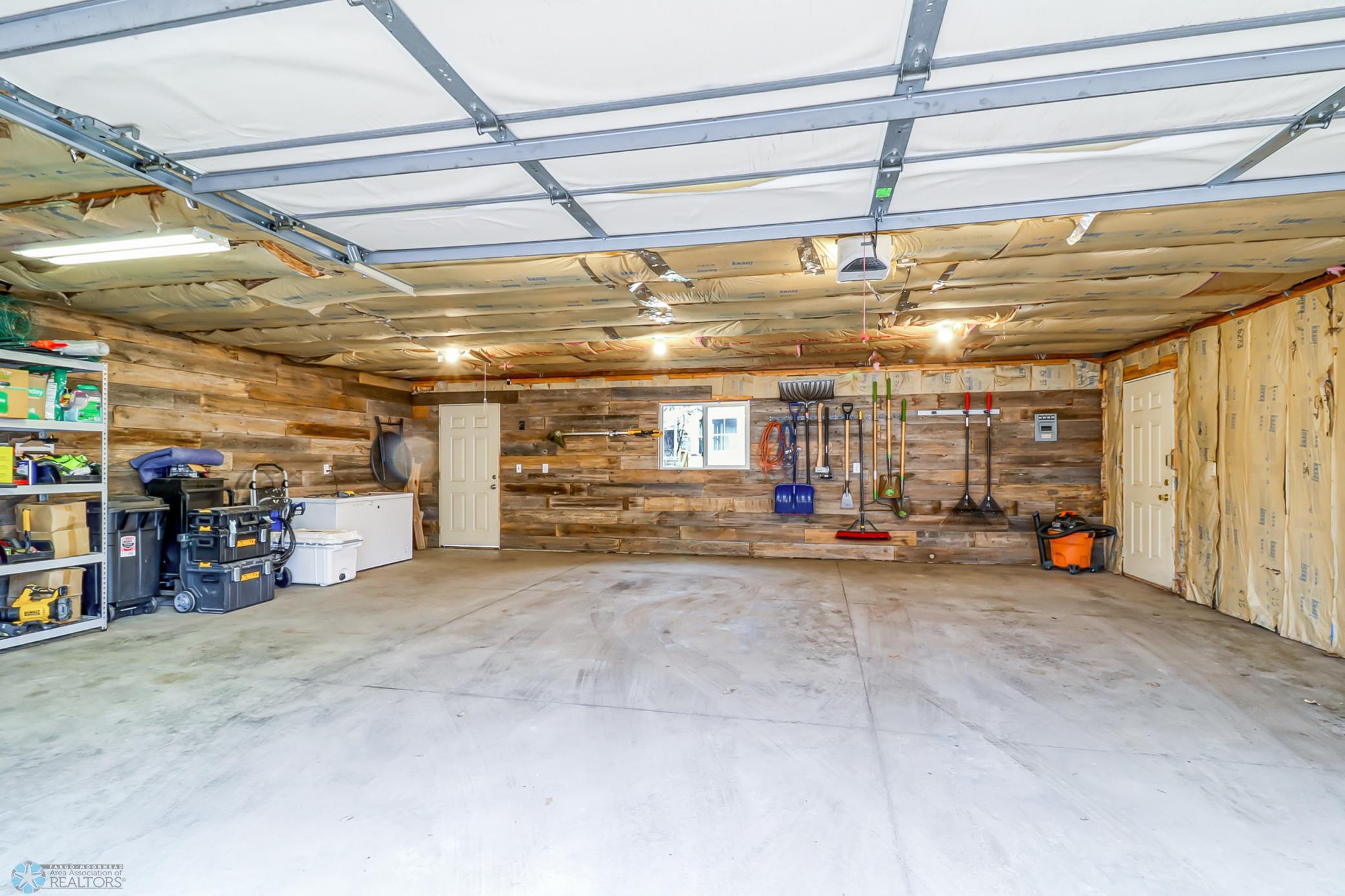 Garage1_2.jpg
