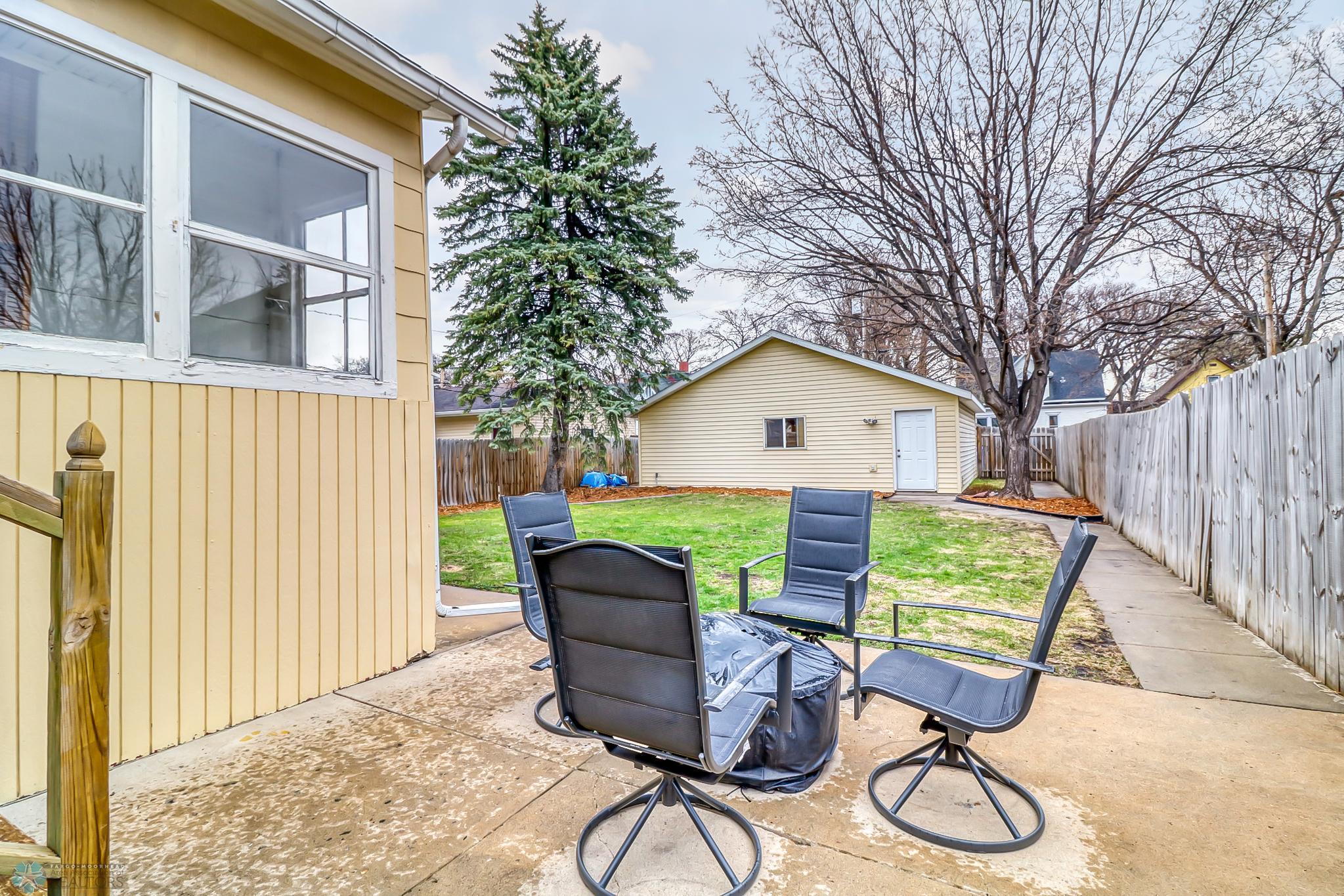 Backyard1.jpg