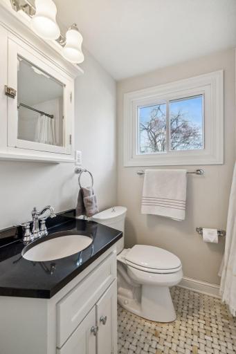 4521 Rutledge Avenue, Edina, MN 55436