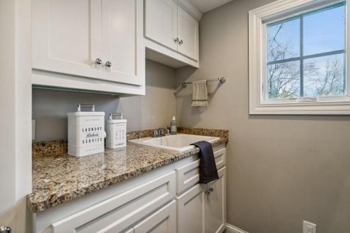 4521 Rutledge Avenue, Edina, MN 55436