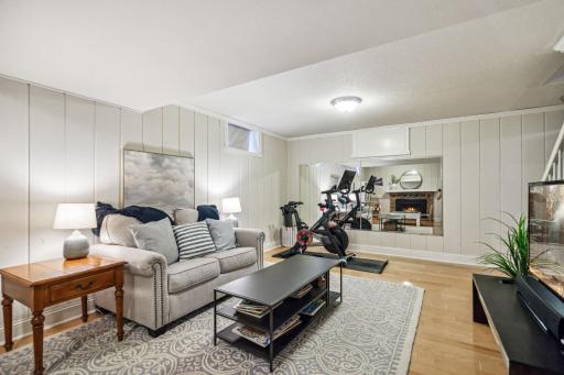 4521 Rutledge Avenue, Edina, MN 55436