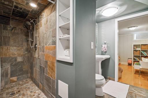 4521 Rutledge Avenue, Edina, MN 55436