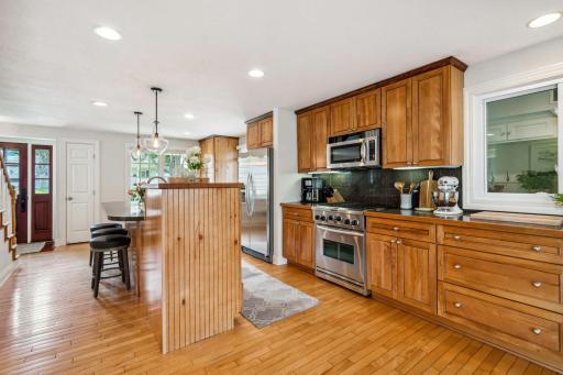 4521 Rutledge Avenue, Edina, MN 55436