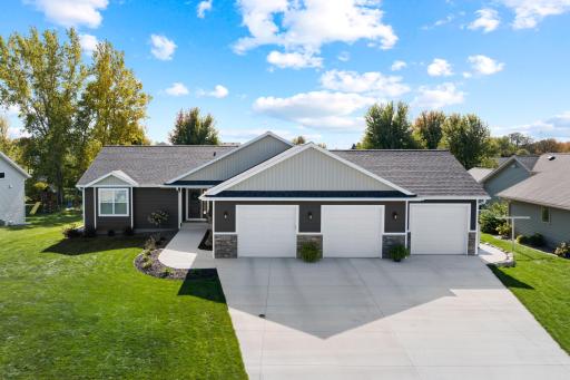 2495 Fox Hollow Lane, Owatonna, MN 55060