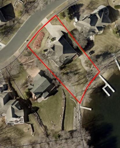 876 Stonebrooke Drive, Shakopee, MN 55379