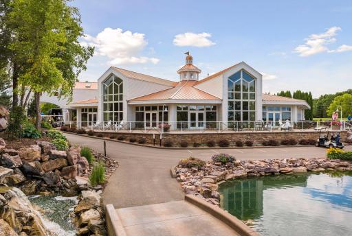 The clubhouse hosts a full bar & restaurant with outside summer patio seating and live music.