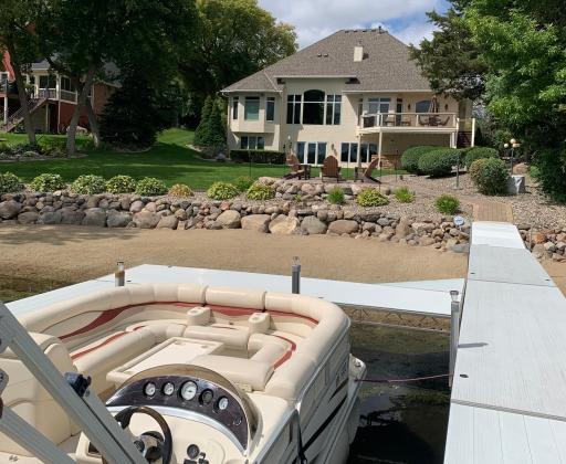 876 Stonebrooke Drive, Shakopee, MN 55379