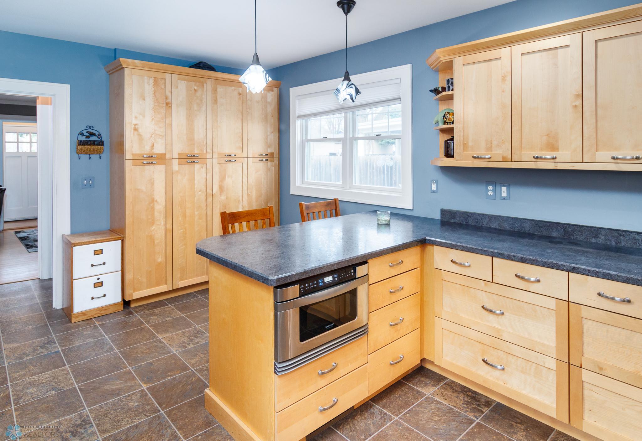 Kitchen-Cabinet Microwave