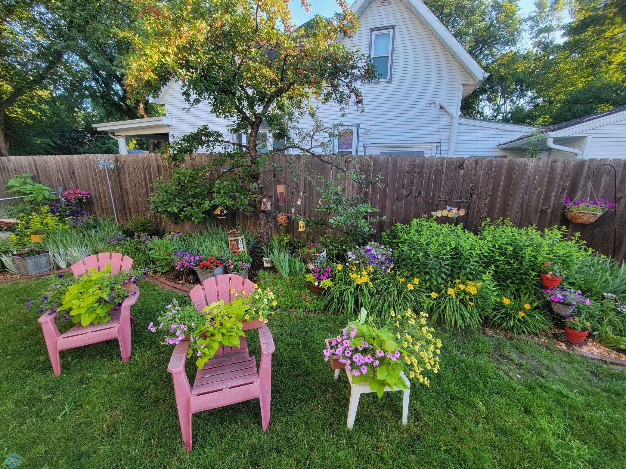 Side Yard Garden
