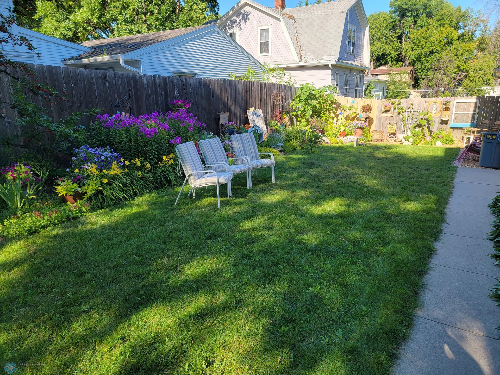 Side Yard Garden
