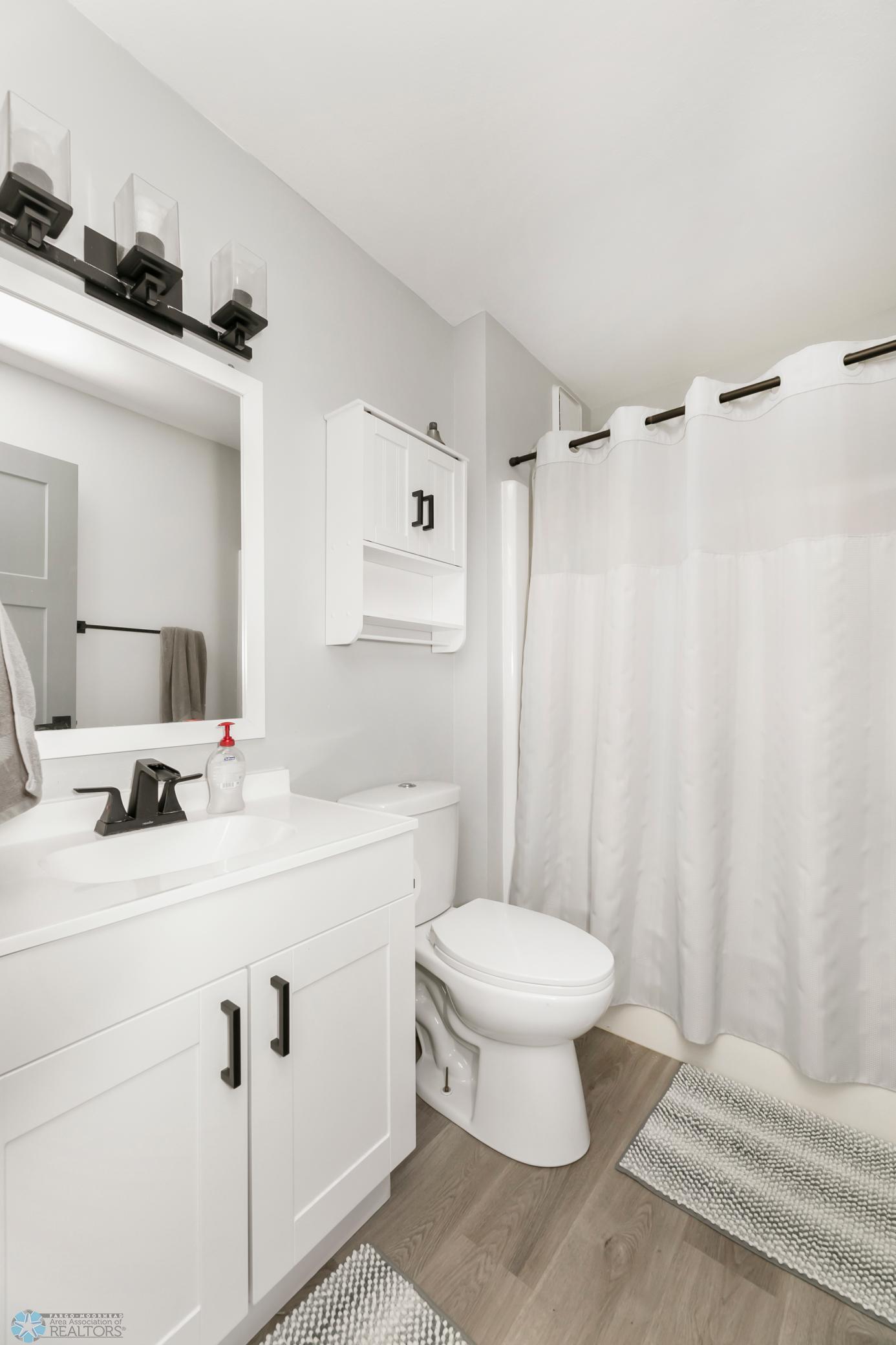 Second lower full bath