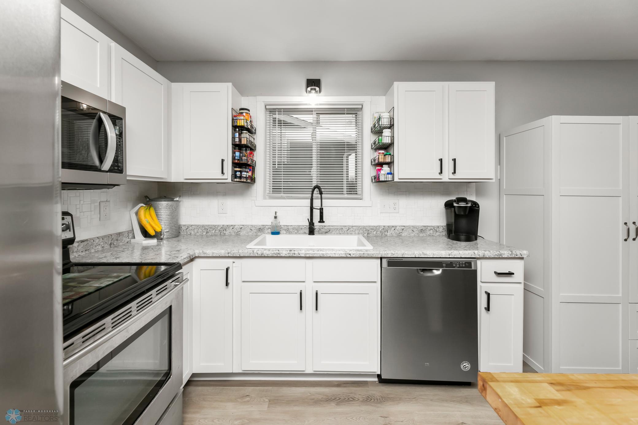 Kitchen view 4, stainless appliances