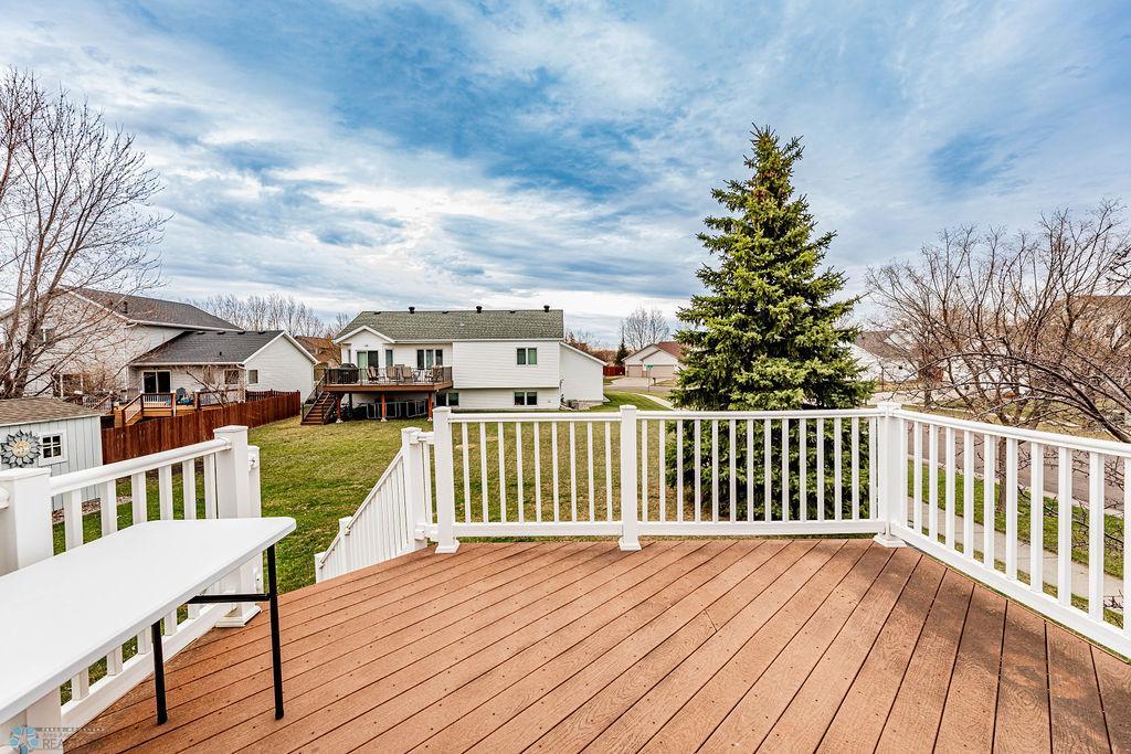 Very Spacious Maintenance Free Deck