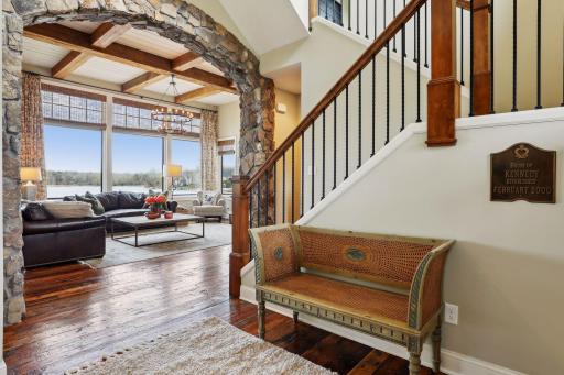 8350 Marsh Creek Road, Saint Paul, MN 55125