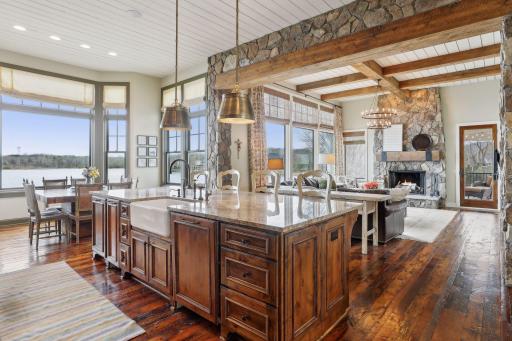 8350 Marsh Creek Road, Saint Paul, MN 55125