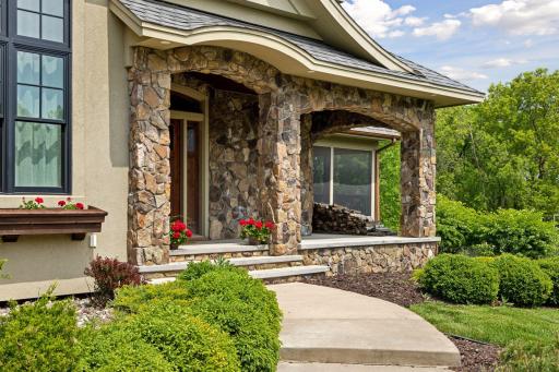 8350 Marsh Creek Road, Saint Paul, MN 55125