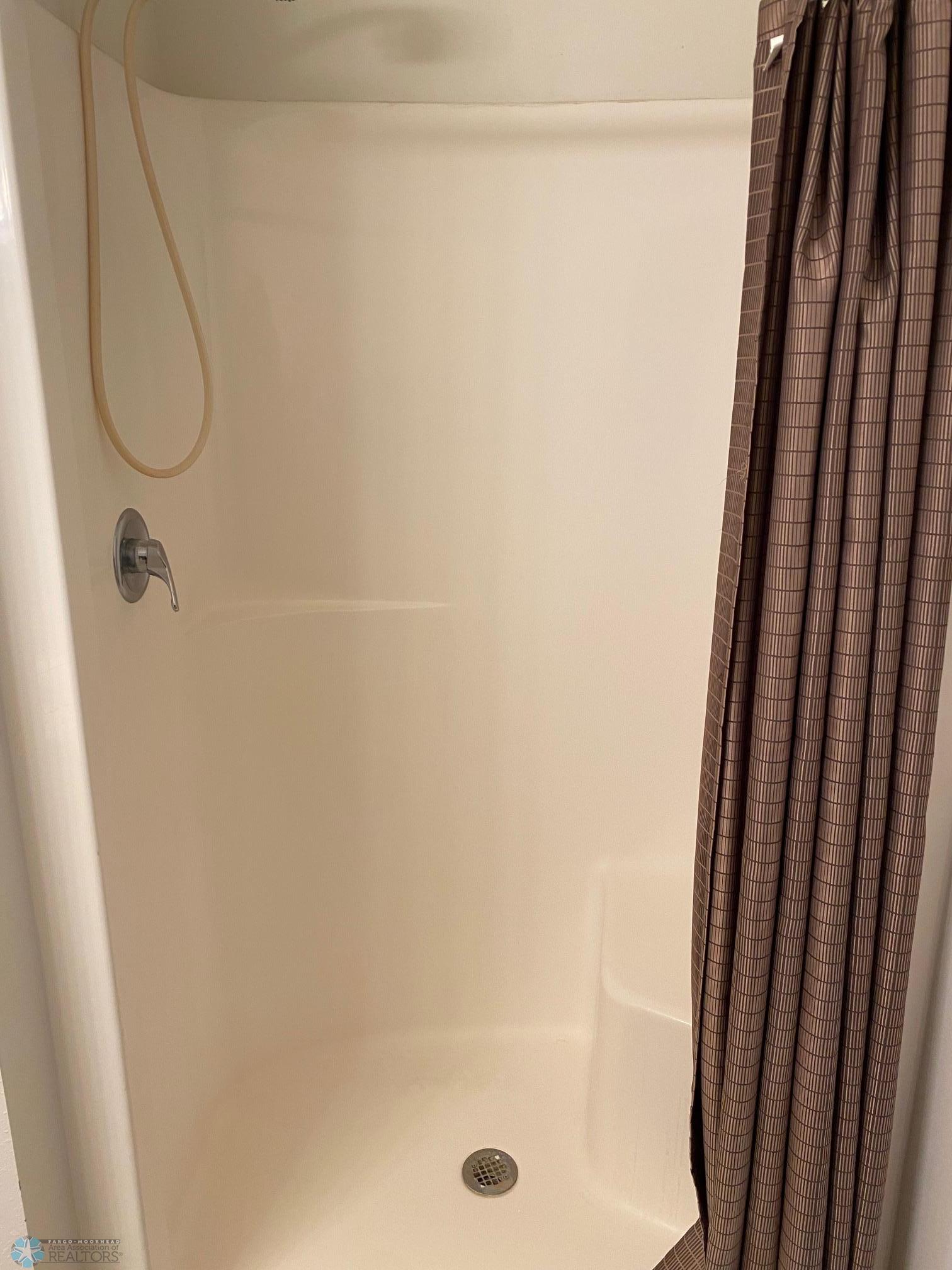 Master Bath1.jpg