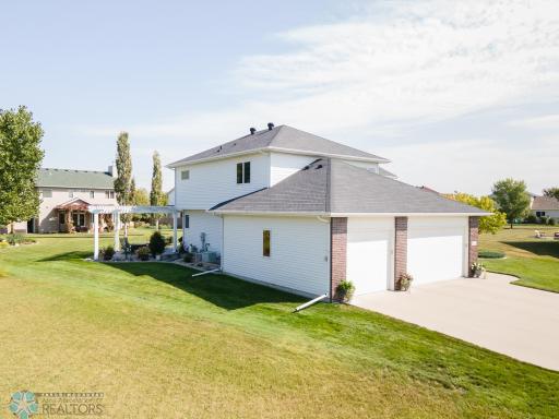 318 St Charles Place, West Fargo, ND 58078