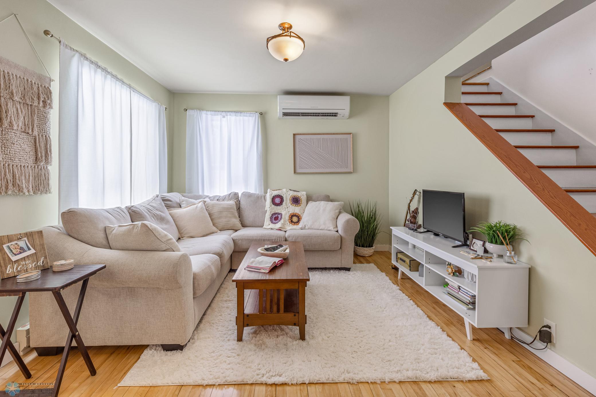 Home-8.jpg