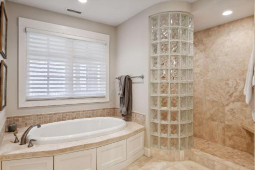 2227 Portico Green, Minnetonka, MN 55391