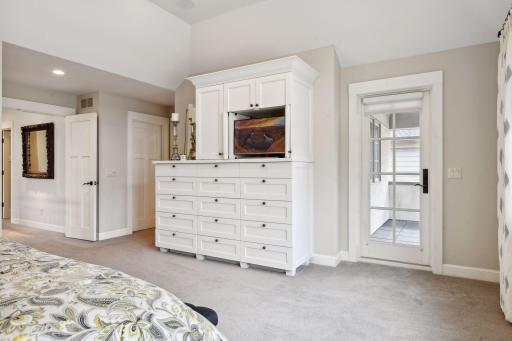 2227 Portico Green, Minnetonka, MN 55391