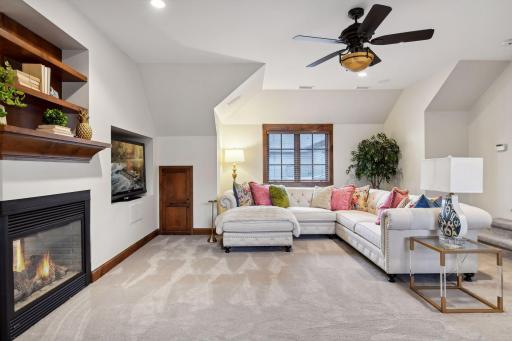 2227 Portico Green, Minnetonka, MN 55391