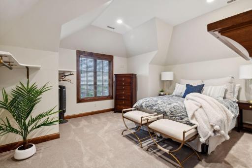 2227 Portico Green, Minnetonka, MN 55391