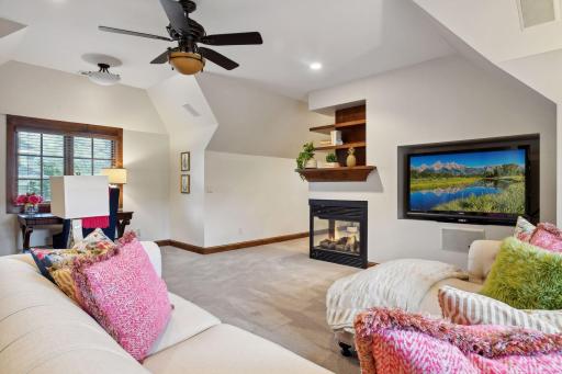 2227 Portico Green, Minnetonka, MN 55391