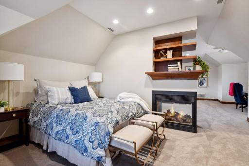 2227 Portico Green, Minnetonka, MN 55391